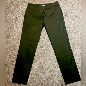 NY & Co Audrey Capris- Hunter Green
